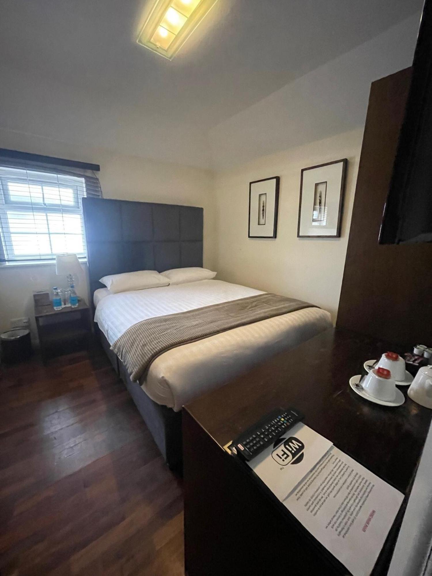Hotel Nap Inn Barnet Eksteriør billede