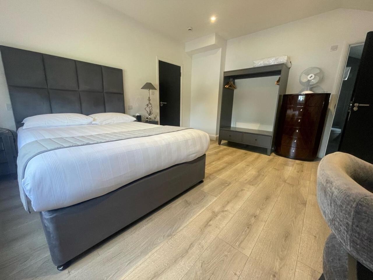 Hotel Nap Inn Barnet Eksteriør billede