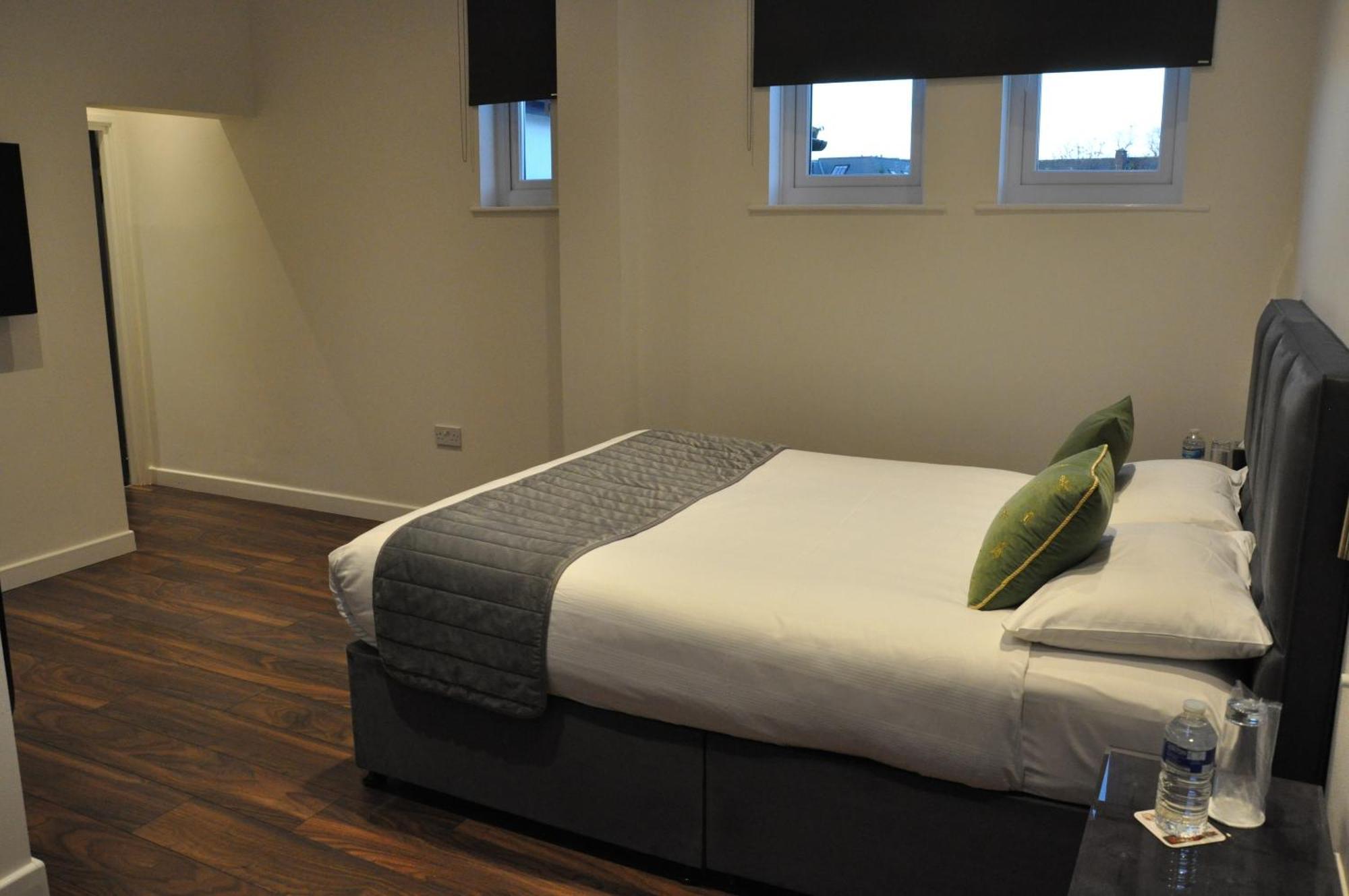 Hotel Nap Inn Barnet Eksteriør billede